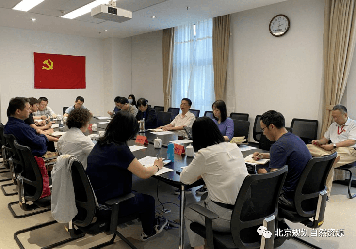 猜忌:新澳门2025正版免费公开,精选解析、解释与落实